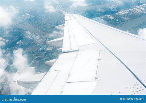 wing aircraft  altitude stock photo image