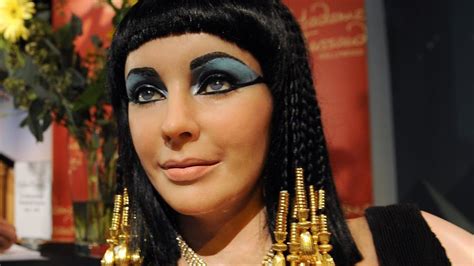 10 Bizarre Things You Didnt Know About Cleopatra Youtube