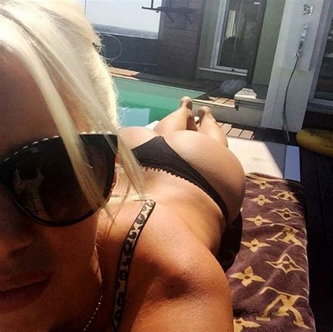 who is wanda nara meet the woman at centre of serie a s biggest off field drama mirror online