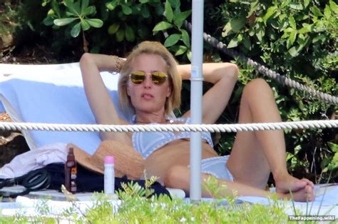 gillian anderson nude pics and vids the fappening
