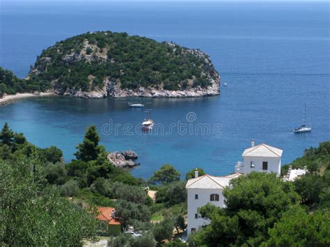 boot  der bucht des aliki strandes thassos insel griechenland