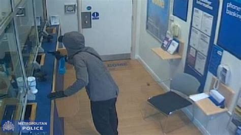 cctv footage shows dramatic armed bank robbery in london video