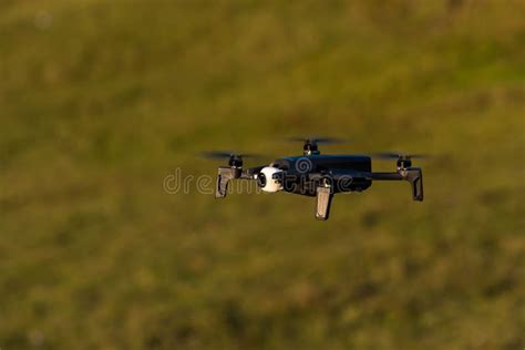 flying parrot anafi    megapixel drone camera editorial stock image image  miercurea