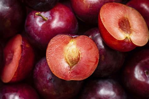 health benefits  plum fruit mandi
