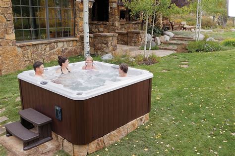 Jacuzzi® Hot Tubs Bluewave™ Spa Stereo System Connects To Smartphones