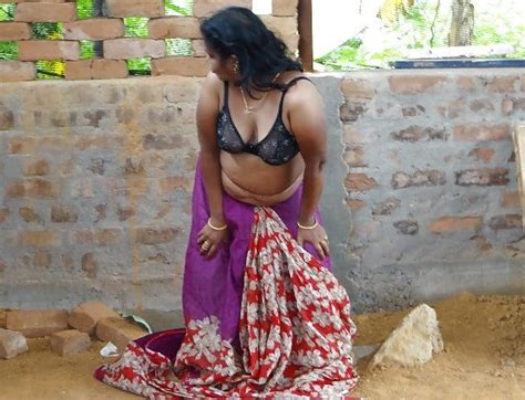 mallu aunties exposing from low neck blouses pics