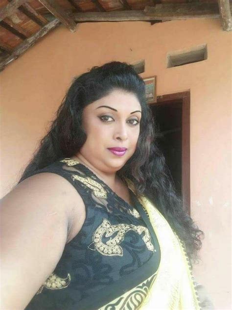 Chubby Indian Nude Hillary Singer Poolitique