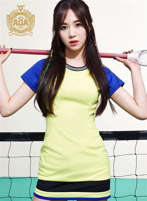 known as an idol with a tiny waistline what s the actual size of aoa s mina s waistline