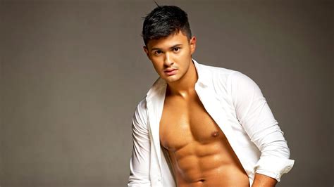 Nude Male Filipino Cumshot Brushes