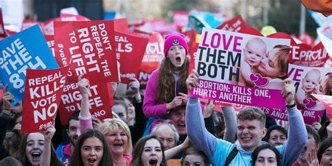 Az Abortusz Ellen Tüntettek Írországban Danube Institute Blog