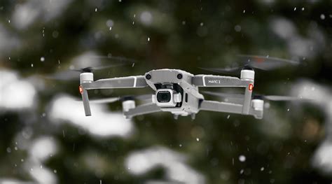 tips  flying  drone  rain  snow pilot institute