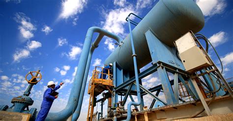 oil  gas companies  boost profits   green