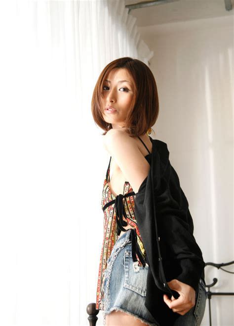 sexiest supermodel akari asahina playful asian beauty flirts   takes