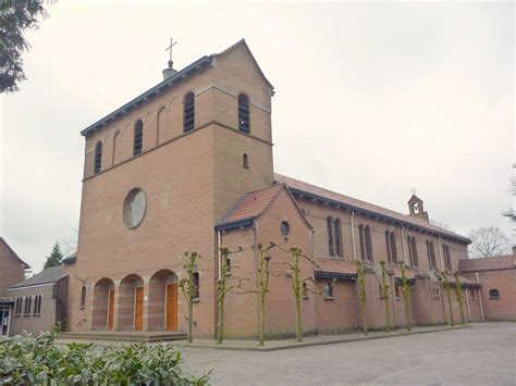 antonius van padua kerk  resident netherlands dutch national parks van mansions