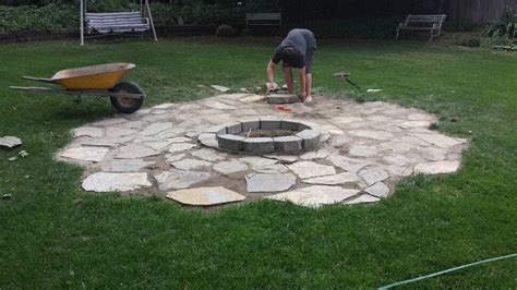 ways  brick fire pit  beautify  outdoor space