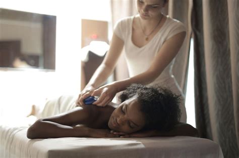 benefits of swedish massage 6 best reasons to try and feel good in