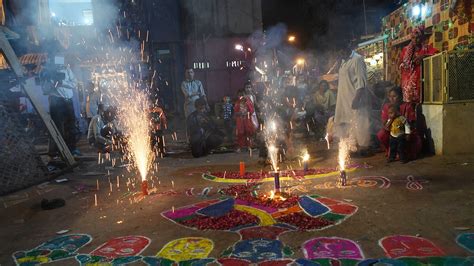 What Is Diwali The Festival Of Lights And How Is It Celebrated