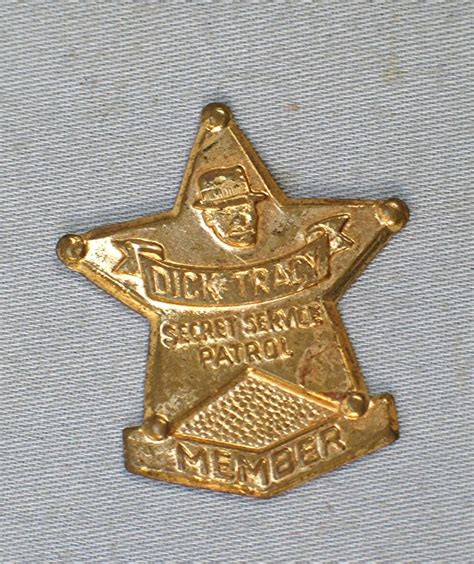 vintage tin dick tracy badge ebay