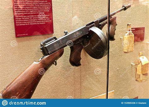 display thompson submachine gun editorial photo image  angeles