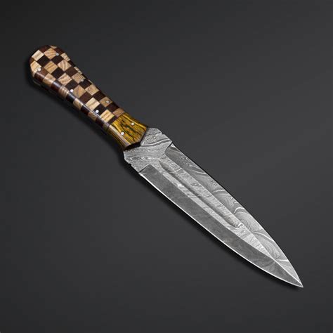 damascus dagger  cazadores knives touch  modern