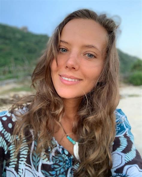 katya clover sur instagram smile 😀 you will feel happier ️ model