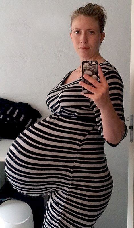 Pin By Mitsuhiro Takeda On Triplet Pregnant Belly Pregnancy Fashion