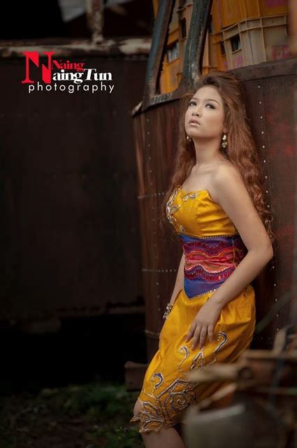 Myanmar Beautiful Model Girl San Yati Moe Myint