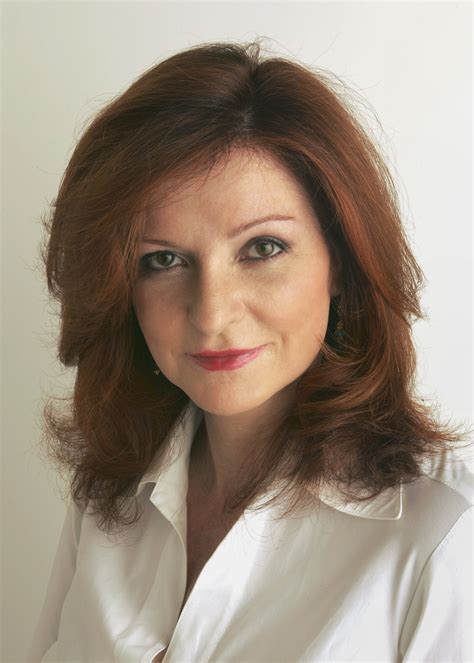feisty fresh  fascinating nyts maureen dowd  receive nsncs highest honor national