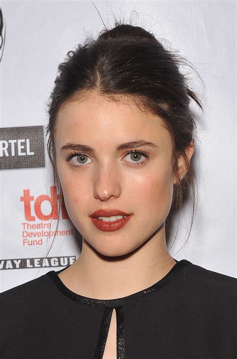 margaret qualley  boyfriend tattoos smoking body measurements taddlr