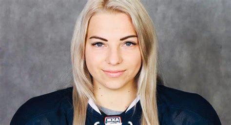 Russian Hockey Beauty Stuns Fans With Mma Takedown ‘learnt