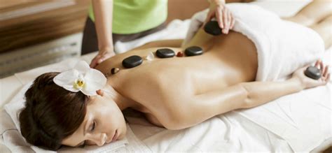 Full Body Massage To Relax The Body And Mind Base Articles