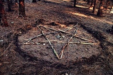 ground pentacle want this in my back yard witch