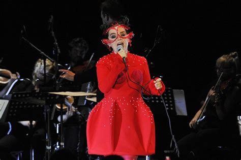 Björk Shares Story Of Sexual Harassment By “danish Director”