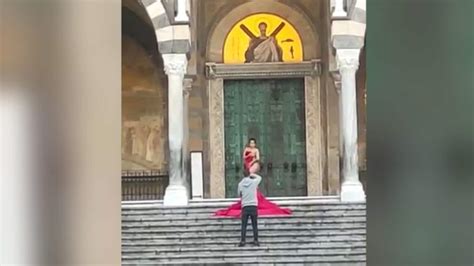 Tourist S Semi Naked Photo Outside Cathedral In Italy Sparks Outrage