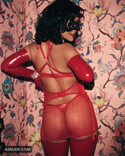 Rihanna Sexy Posing For Her Savage X Fenty Brand Aznude