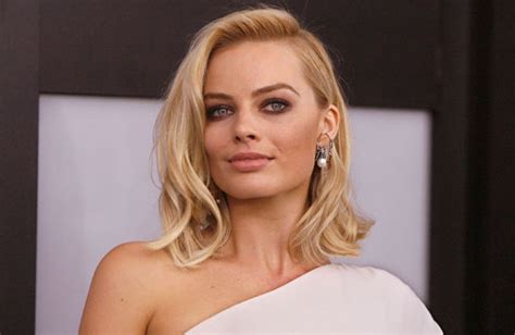 Margot Robbie Dishes On Her Sex Scene With Leo Dicaprio In The Wolf Of