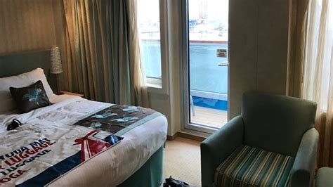 carnival breeze cabins staterooms cruiselinecom