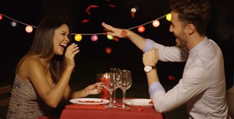 follow these 8 first dinner date tips to bag that second date
