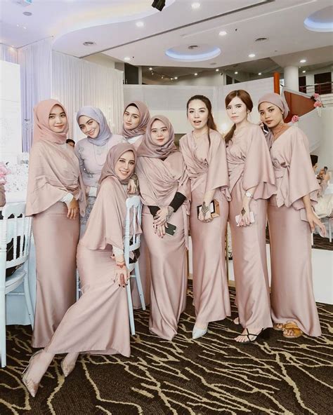 inspirasi model seragam bridesmaid hijab  elegan  anggun tiru