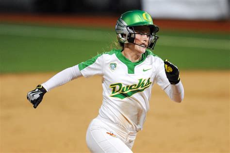 Photos Oregon Softball Defeats Fordham University 8 0 In The First