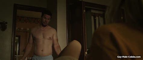 mark wahlberg sexy shirtless in deepwater horizon gay male