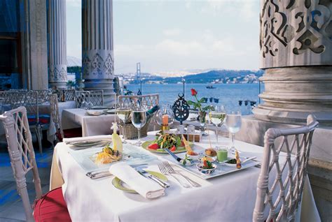 restaurants  istanbul chosen  tourists