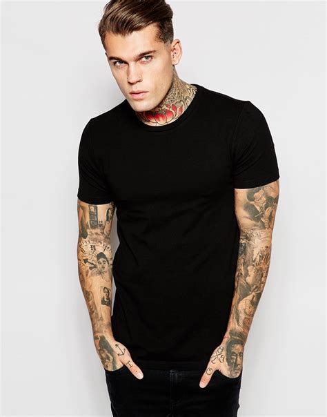 asos muscle fit t shirt with crew neck and stretch in black for men lyst