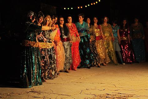 kurdistan women s kurdish dance رقص کردی parisa yazdanjoo flickr