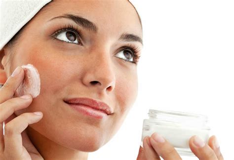 tips memilih kosmetik aman  terjamin area cewe