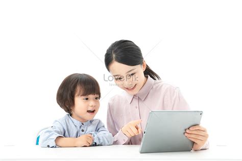 teacher learning  student tablet picture  hd     lovepik