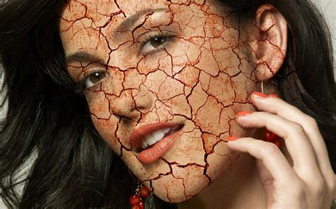 Create A Cool Crack Effect On Face Using Photoshop