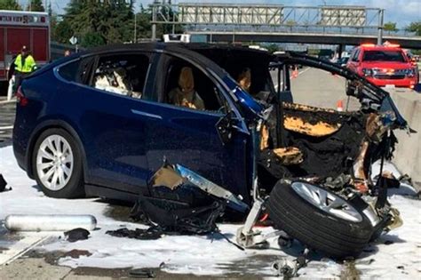tesla s autopilot keeps causing its cars to crash vox