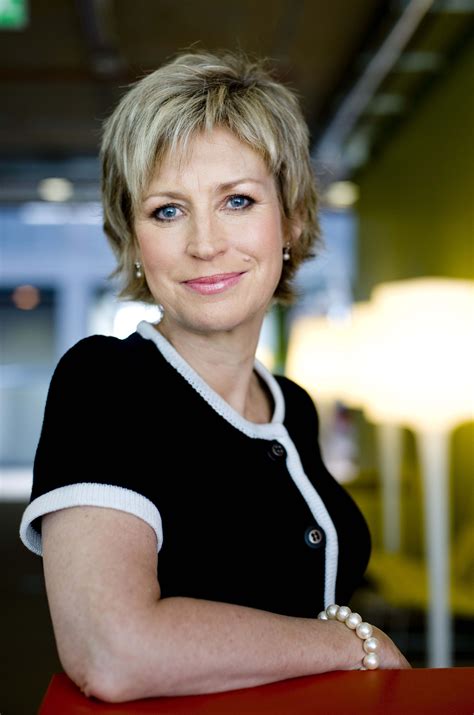 Sally Magnusson Tv Presenter And Event Host For Awards And