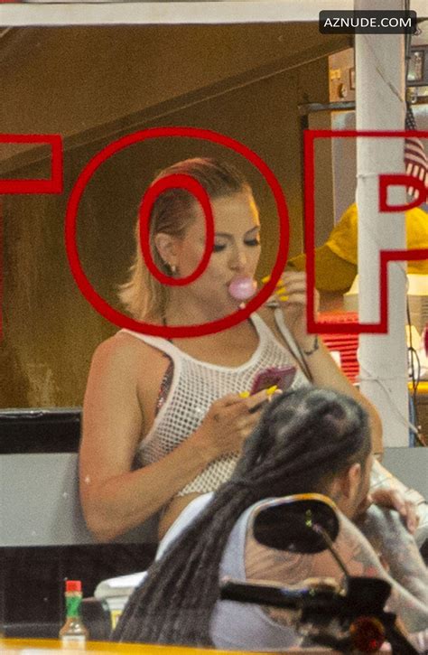 Kate Hudson Sexy Continues Filming Night Scenes For Her New Movie Mona
